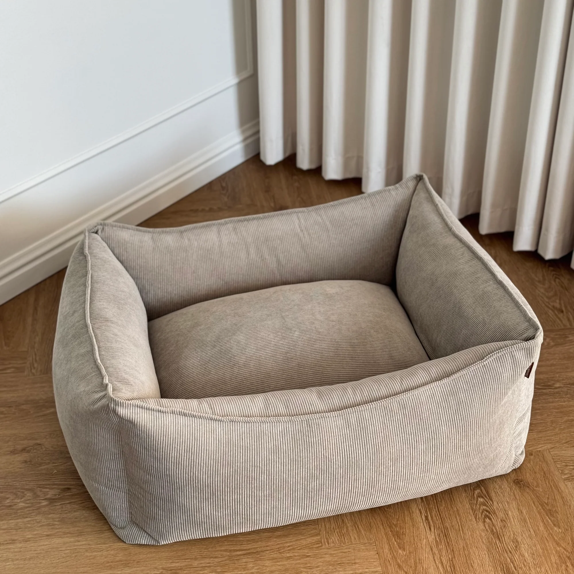 Carl luksus hundekurv i bred fløjl (Beige)